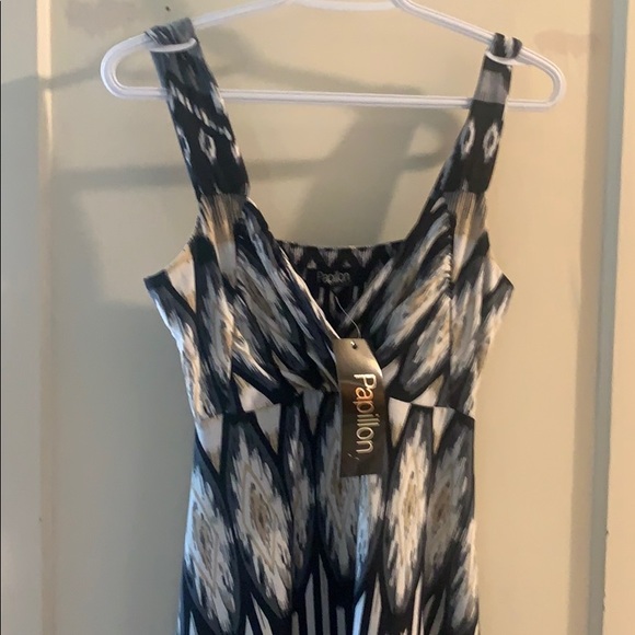 Papillon Dress - Picture 2 of 2